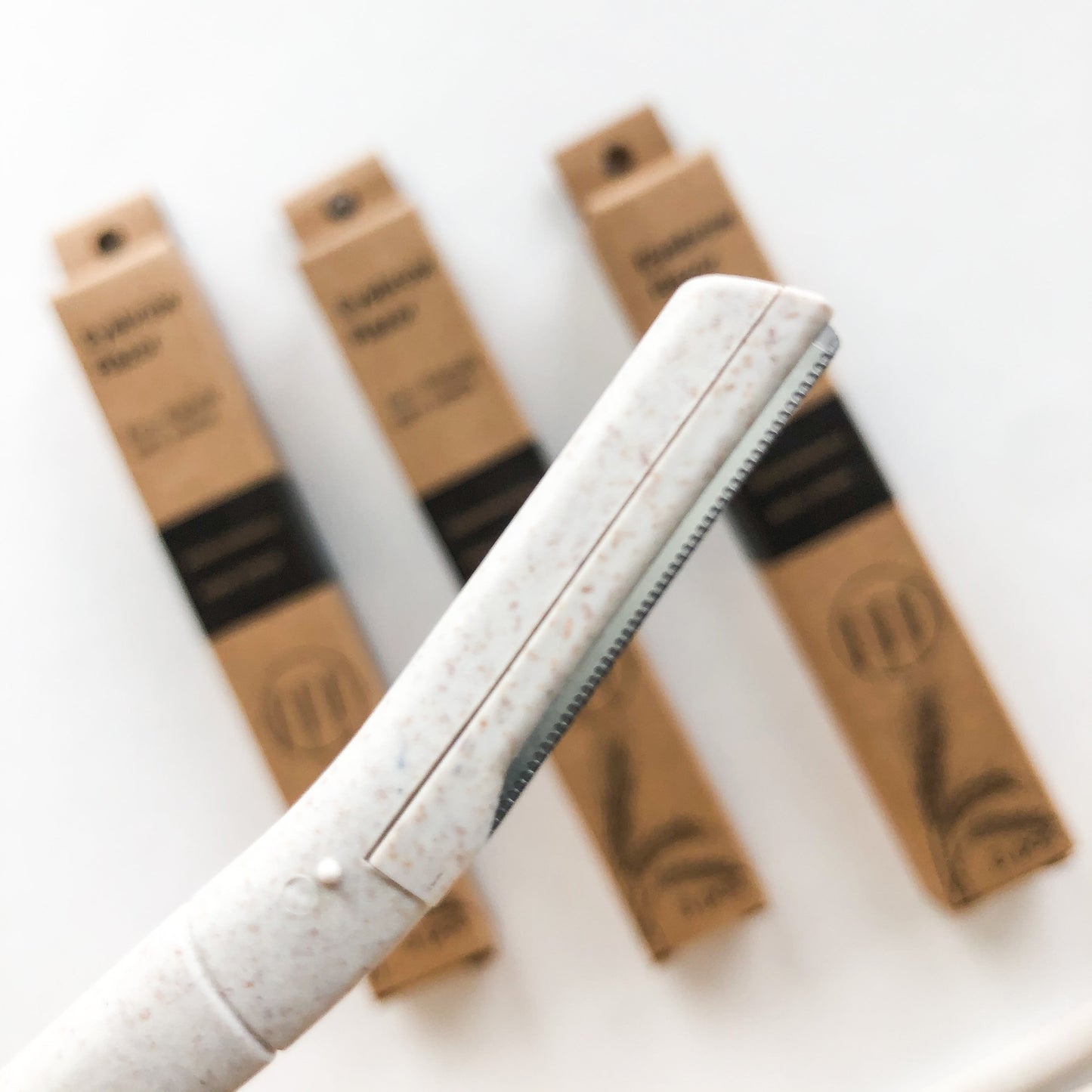 Biodegradable Wheat Straw Eyebrow Razor Trimmer - Eco Friendly Sustainable Facial Dermaplaning Razor - Set of 3