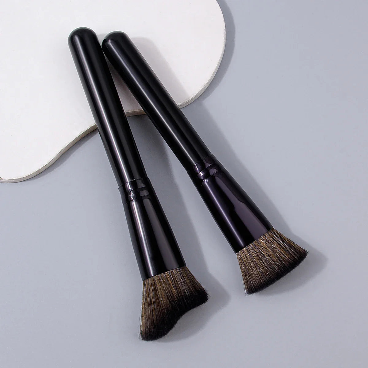 2PCS Irregular Flat-Head Makeup Brushes