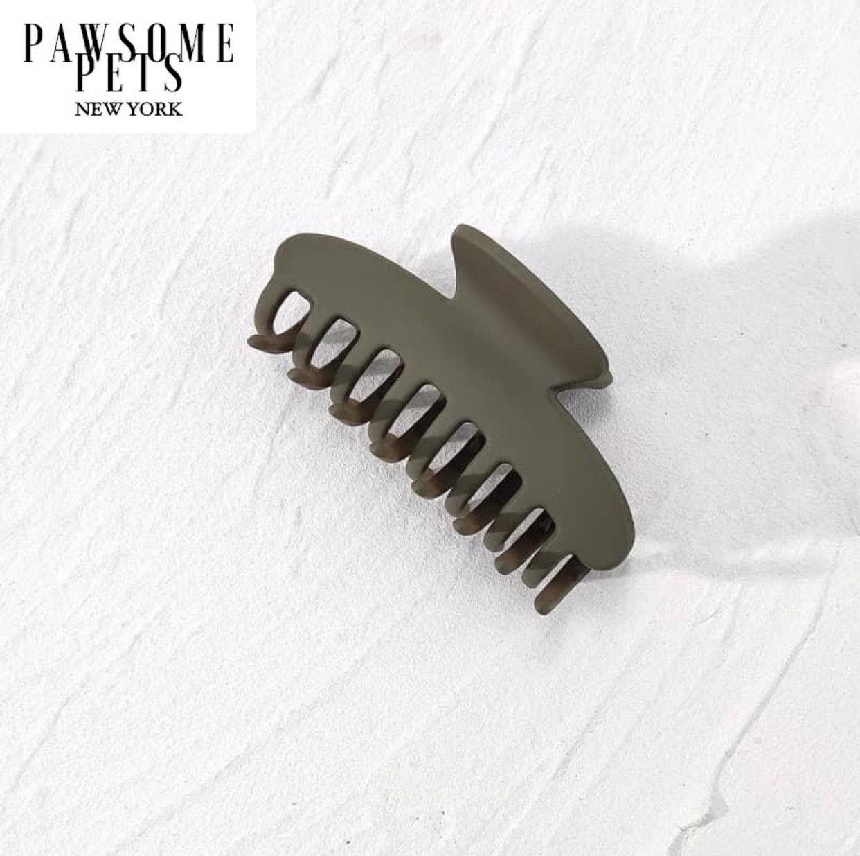 HAIR CLAWS - OLIVE GREEN
