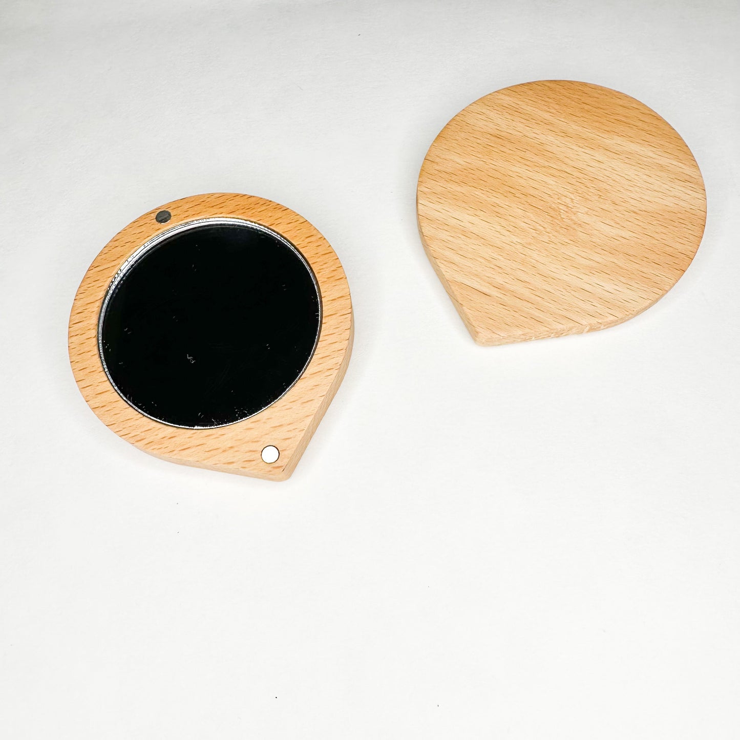 Eco-Chic Portable Makeup Mirror