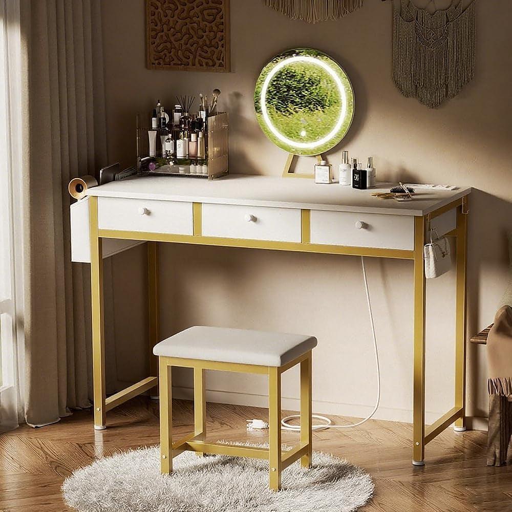 White Gold Makeup Vanity Desk Illuminated Lighting
