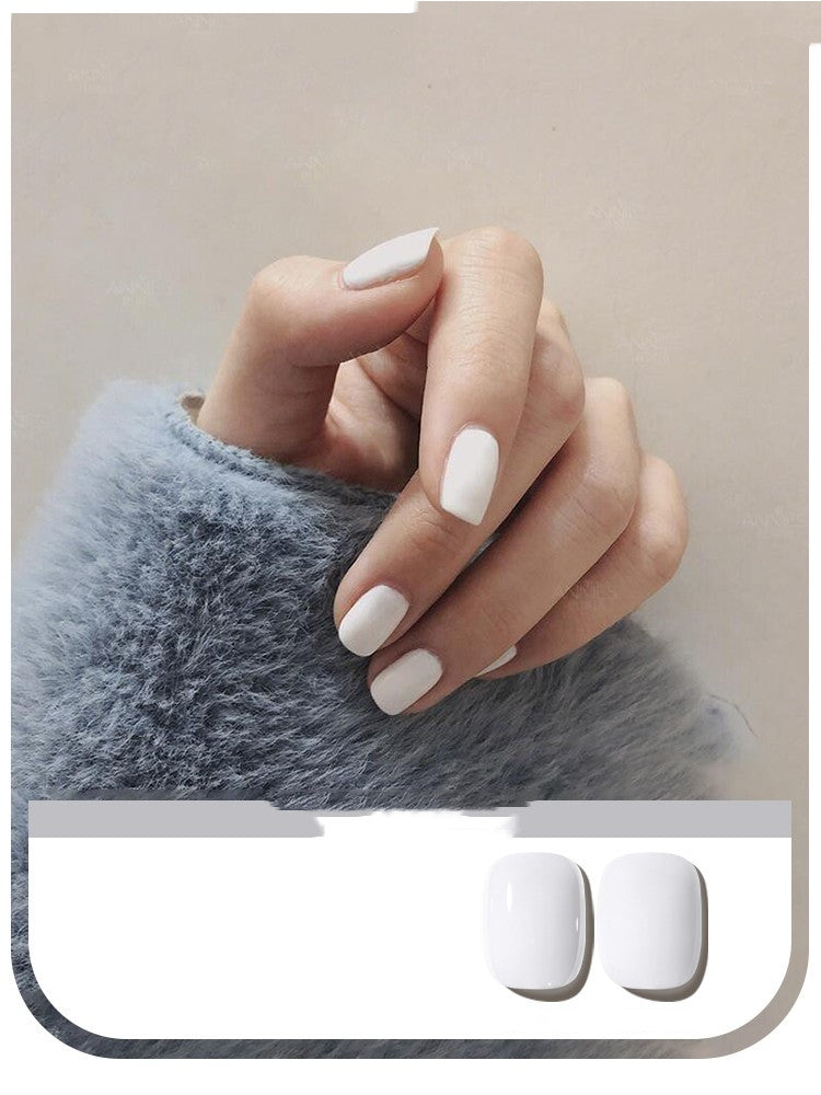 Fashionable Fluorescent Nail Polish