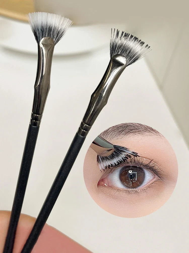 Folding Fan Mascara Brush for Lower Lashes