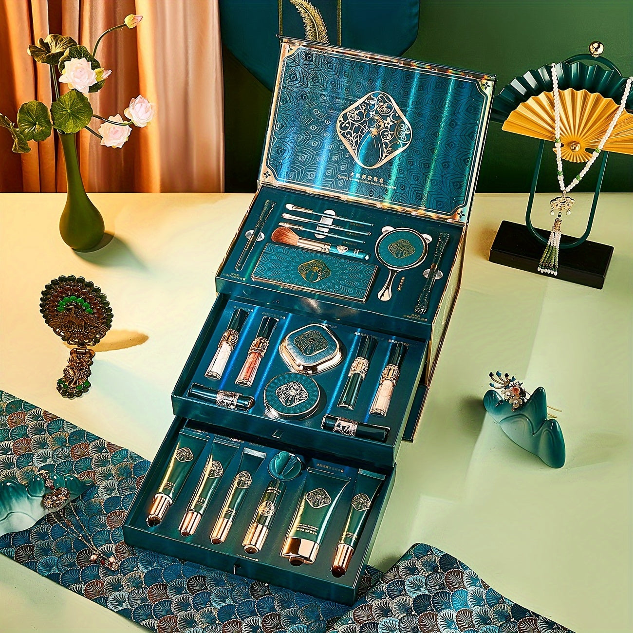 Glamour Luxe Makeup Set