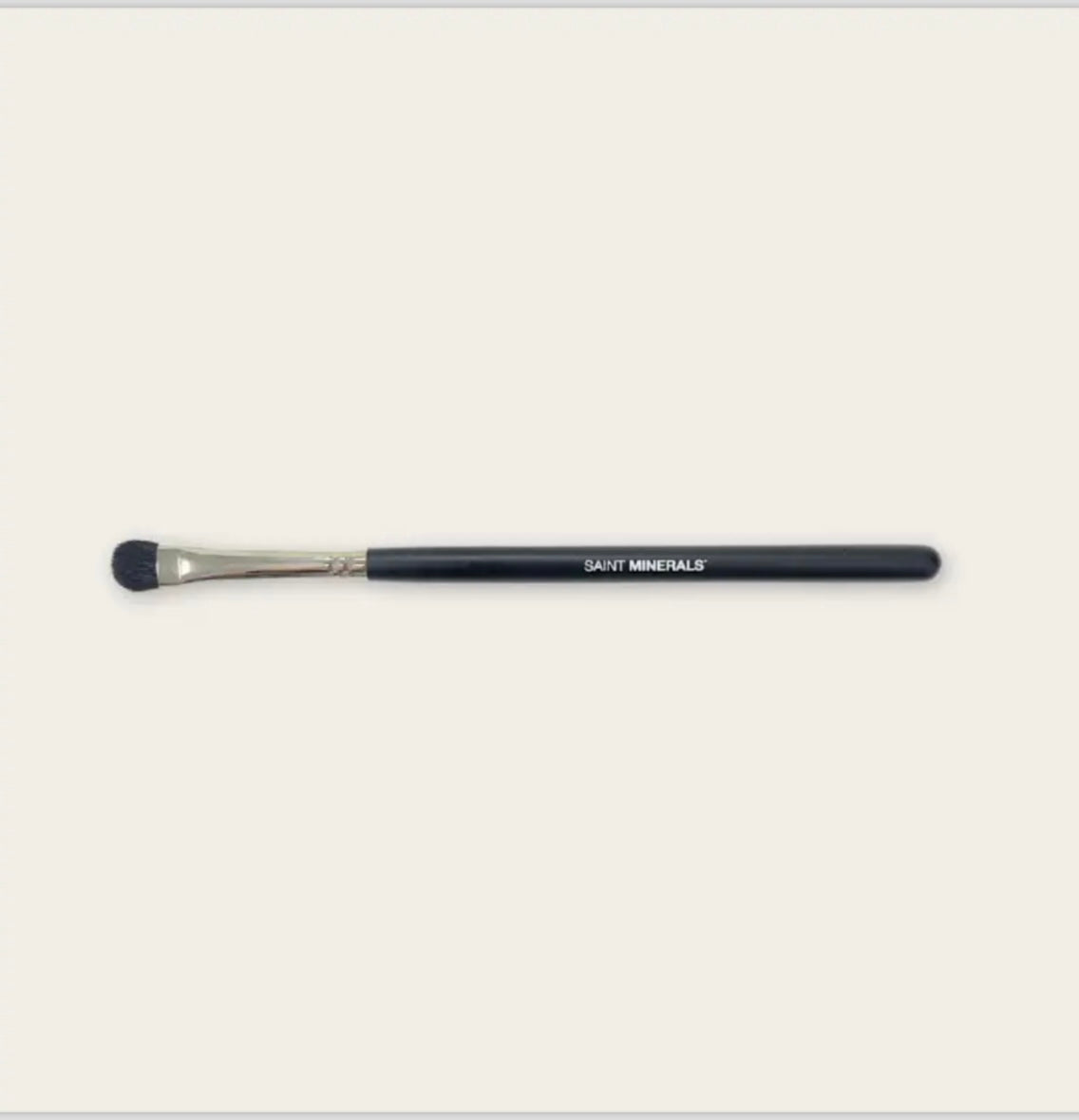 SAINT MINERALS Deluxe Eyeshadow Brush
