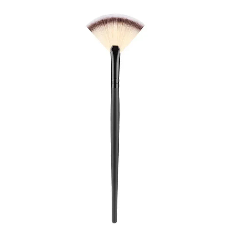 Large Flat Highlight Blush Fan Makeup Brush