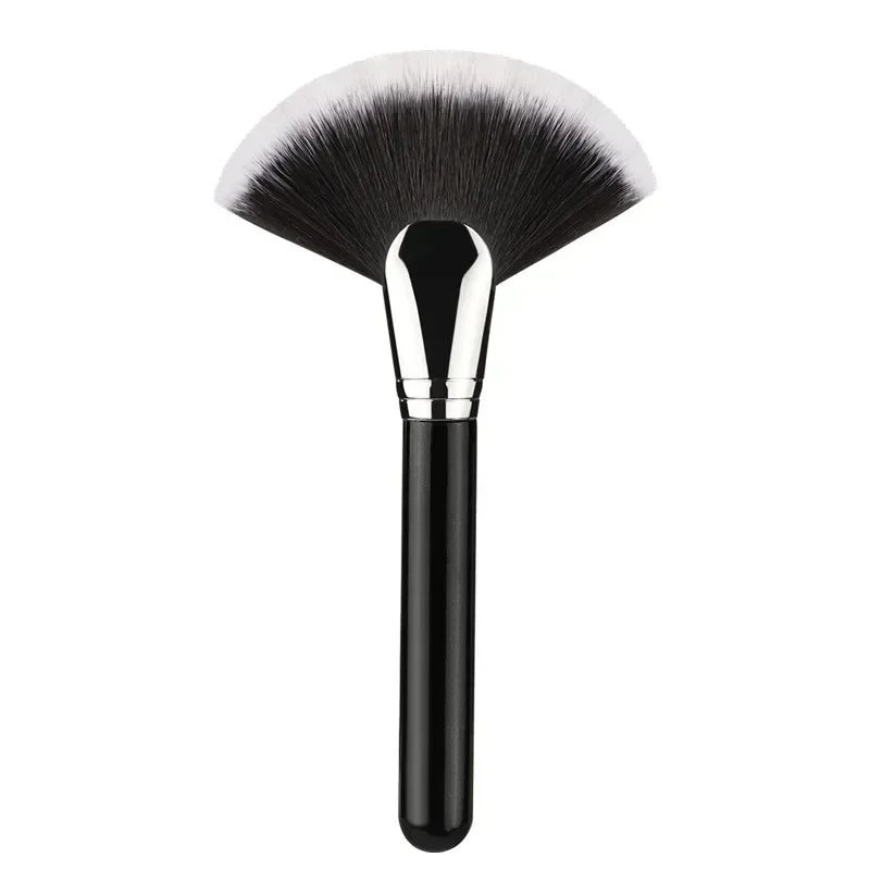 Large Flat Highlight Blush Fan Makeup Brush