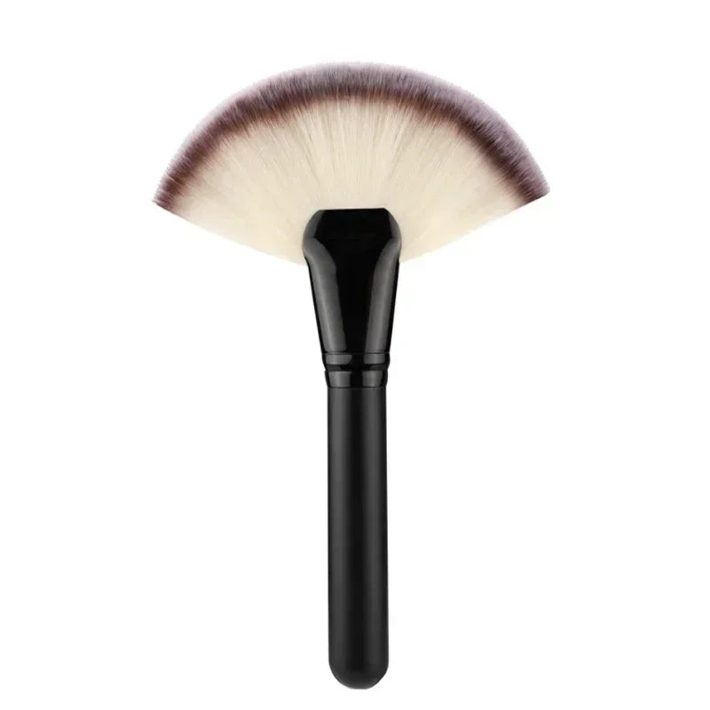 Large Flat Highlight Blush Fan Makeup Brush