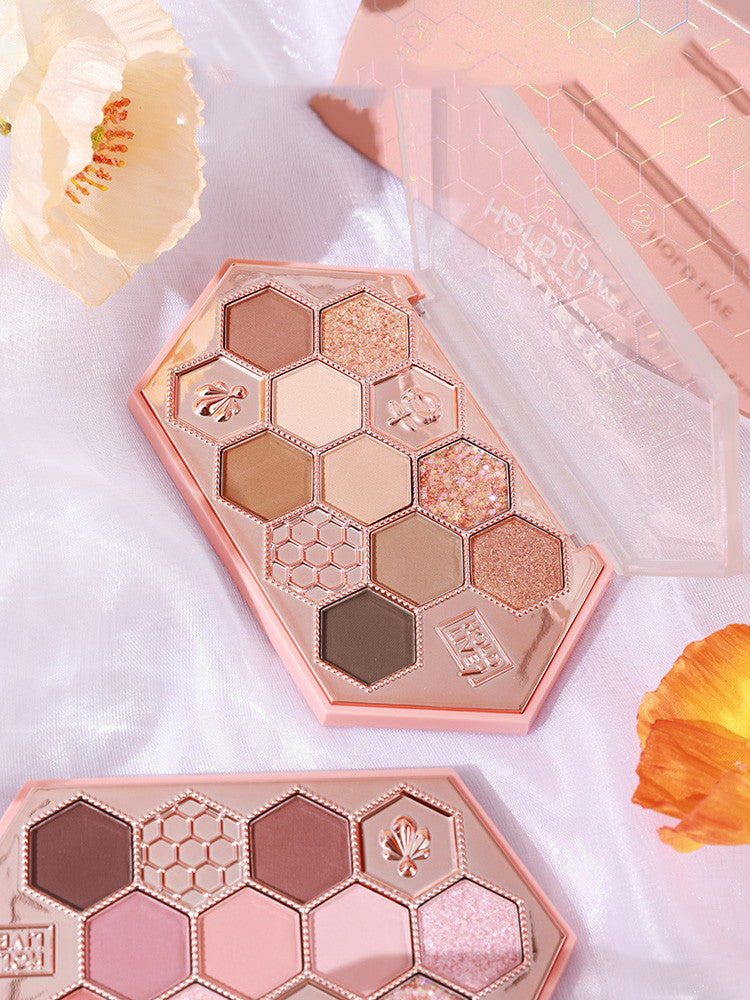 Matte and Glitter Eyeshadow Palette