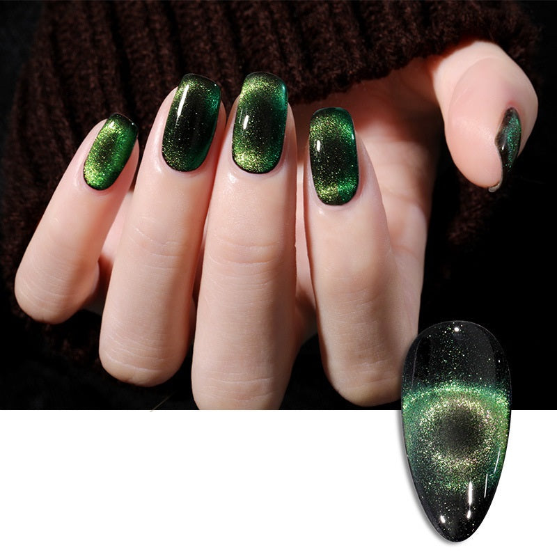Mesmerizing Cat Eye Nail Polish