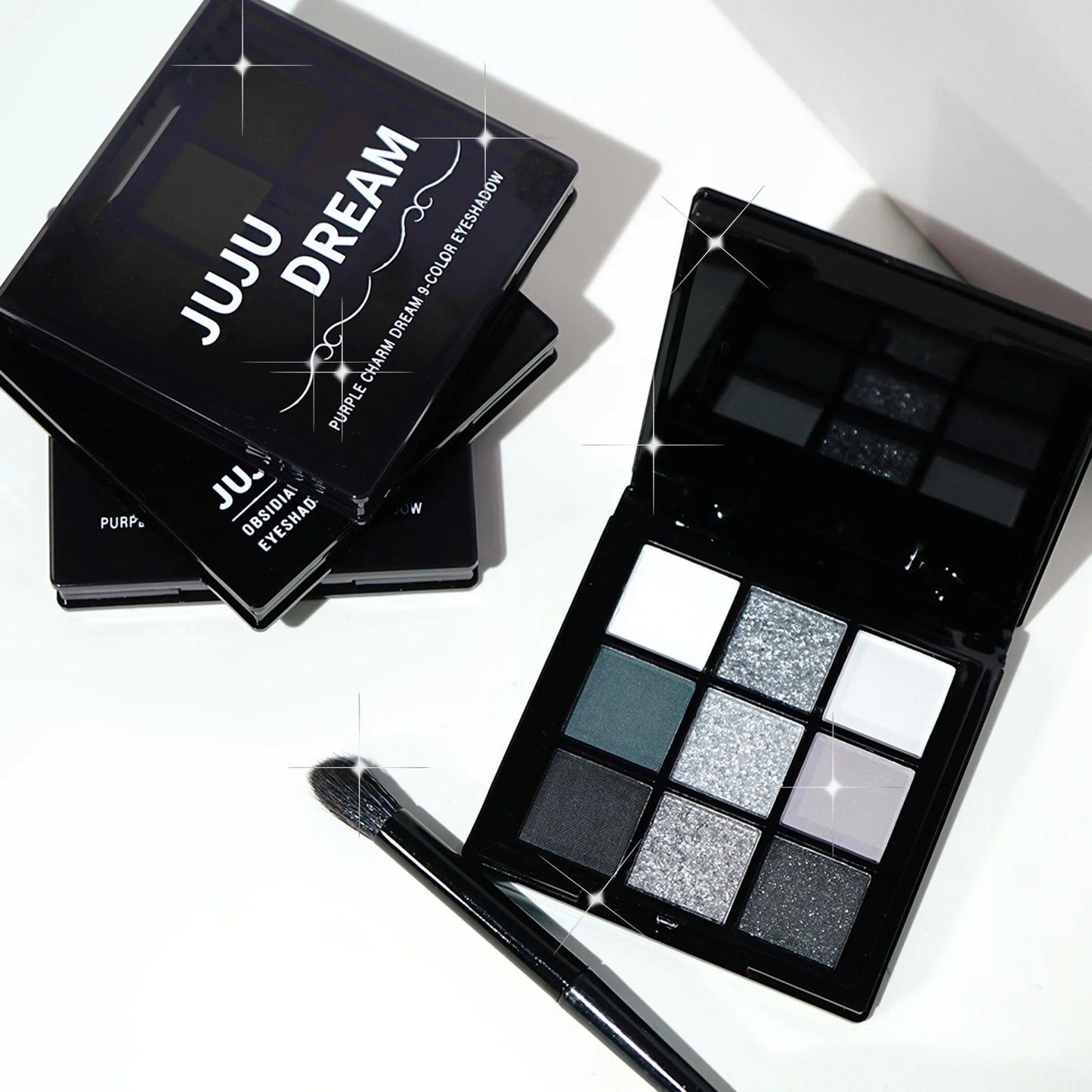 Nine Color Eyeshadow Palette for Smoky Makeup