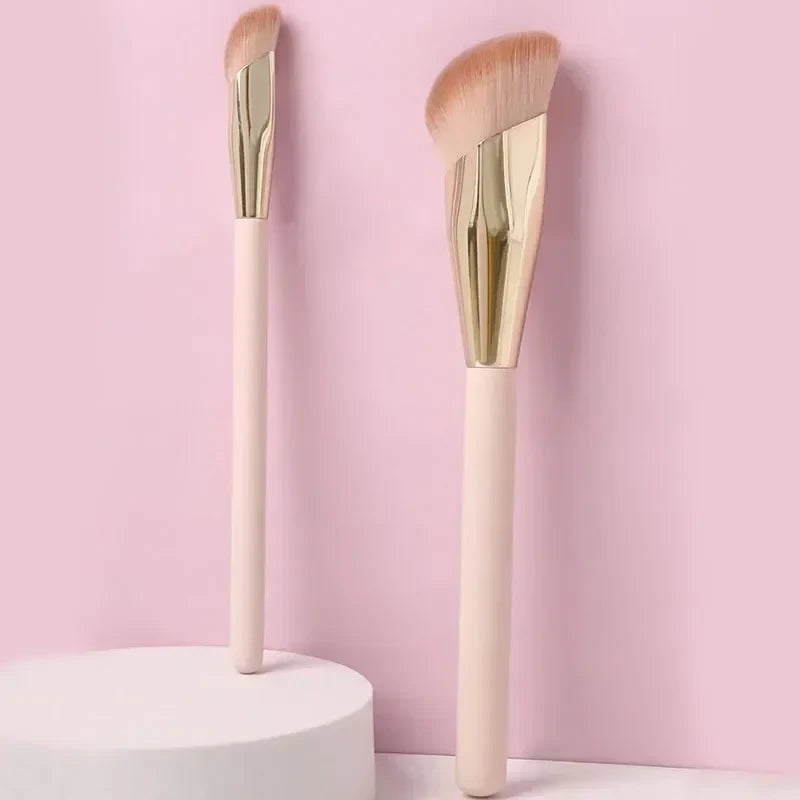 Oblique Head Foundation Brush Set