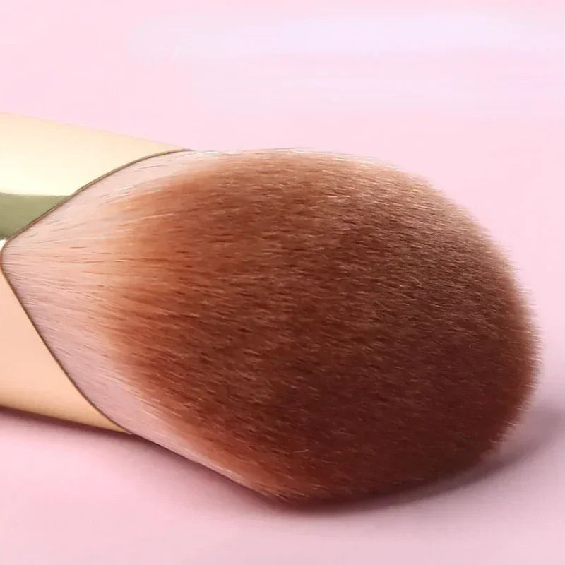 Oblique Head Foundation Brush Set