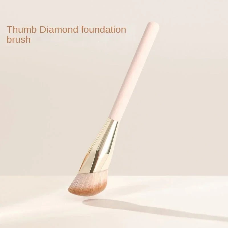 Oblique Head Foundation Brush Set