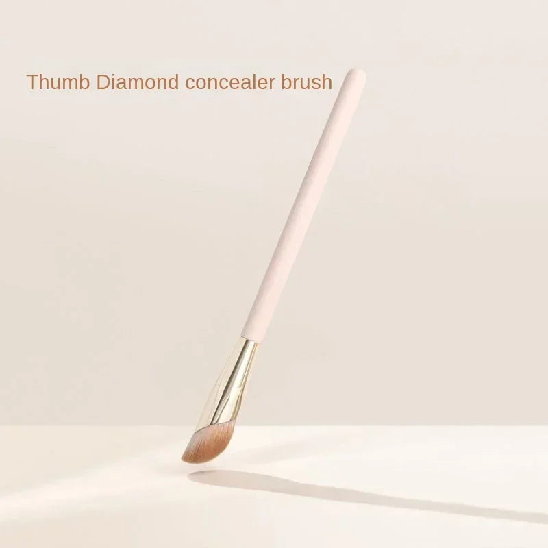 Oblique Head Foundation Brush Set