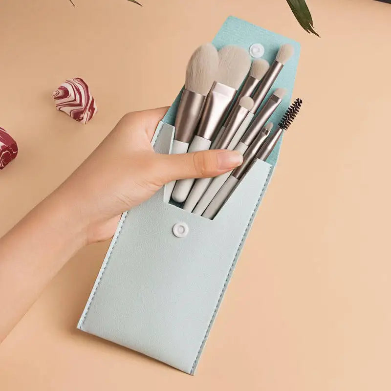 Portable 8Pcs Makeup Brush Set for Flawless Application