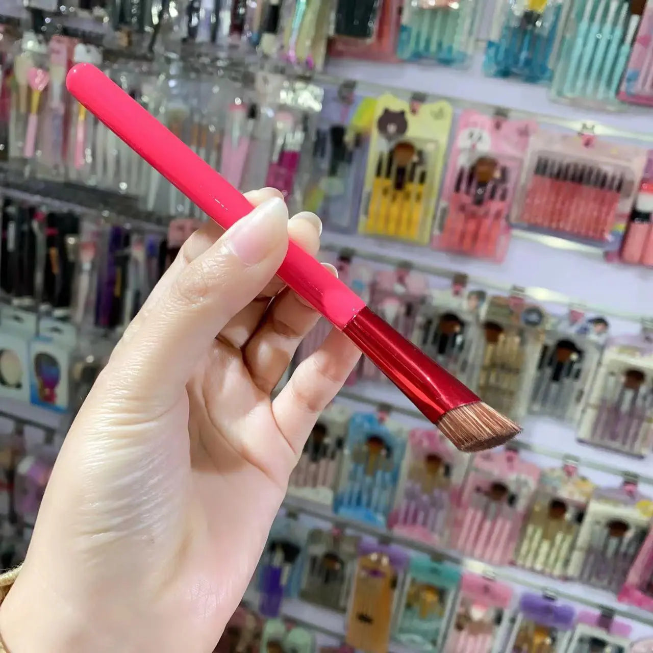 Precision Duo Eyebrow Brush: Define & Groom Like a Pro!