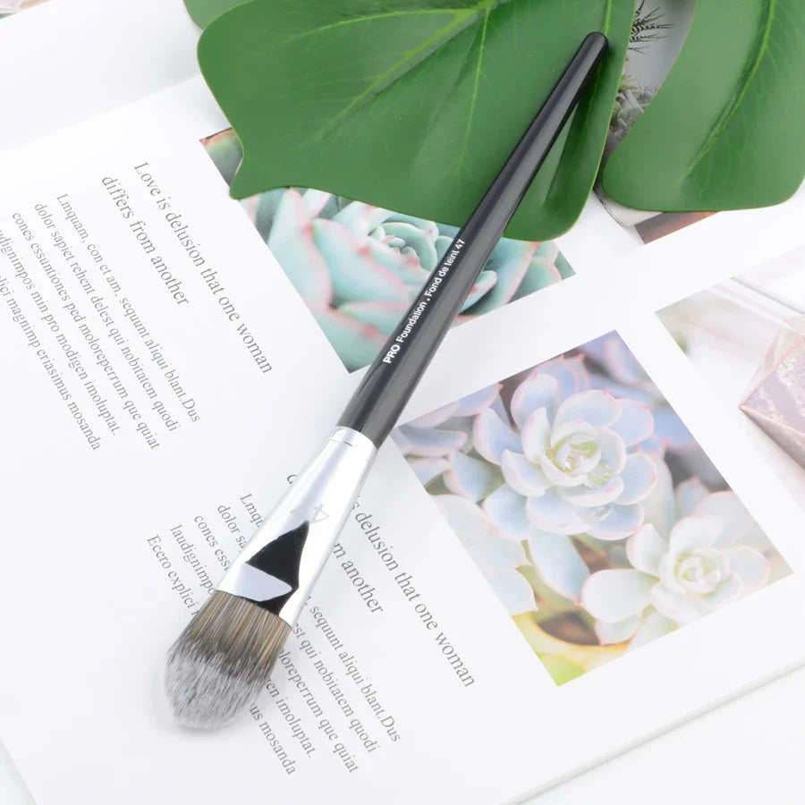 Pro Makeup Brushes with Black Handle