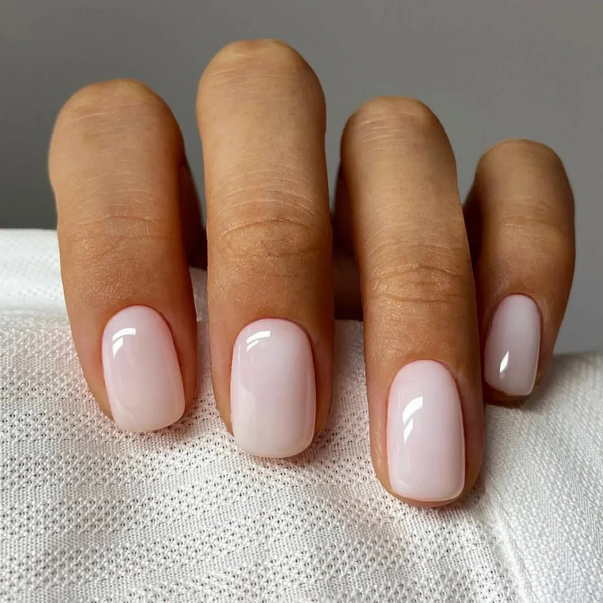 Gradient White Fake Nail Short Square Ballet Simple False Nails