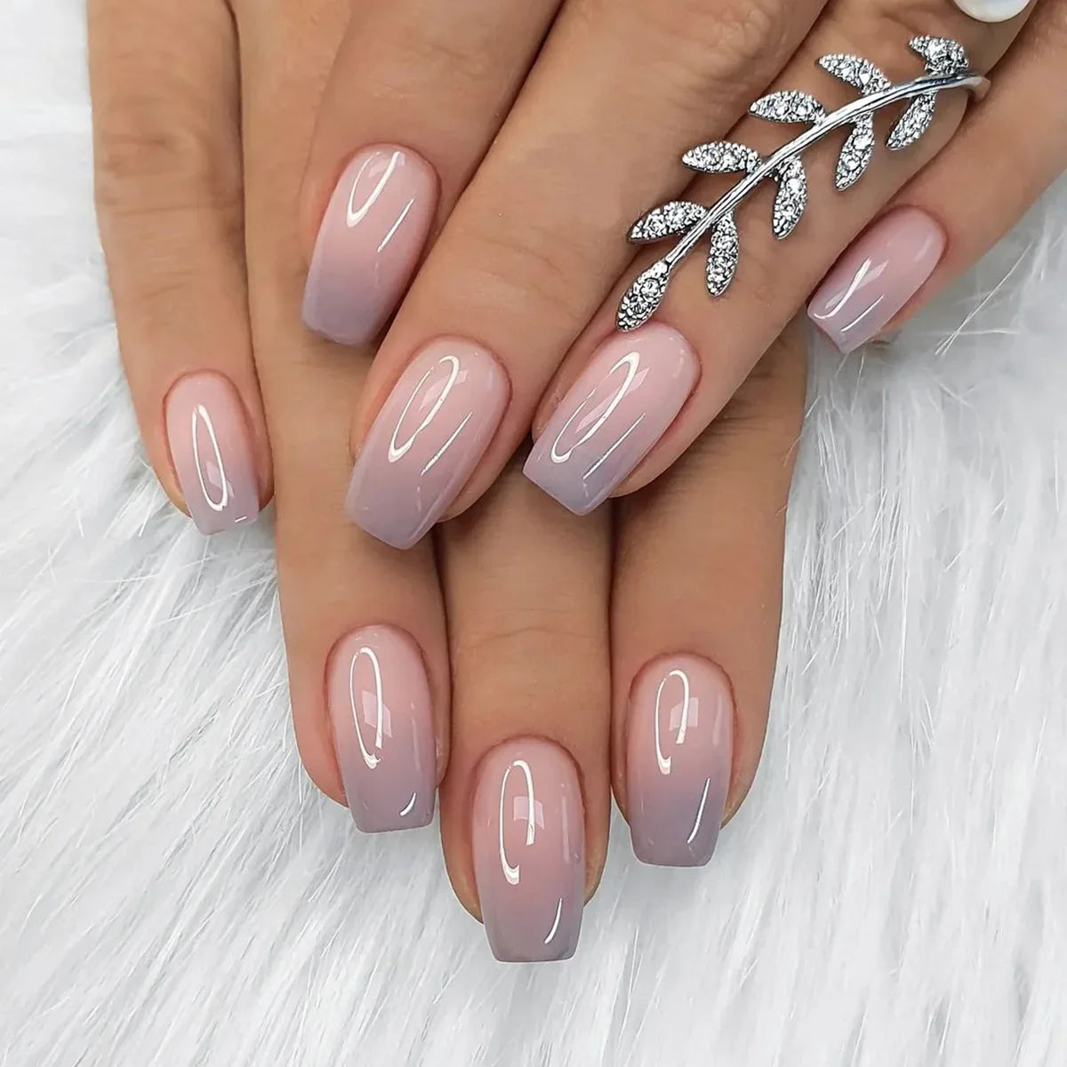 Gradient White Fake Nail Short Square Ballet Simple False Nails