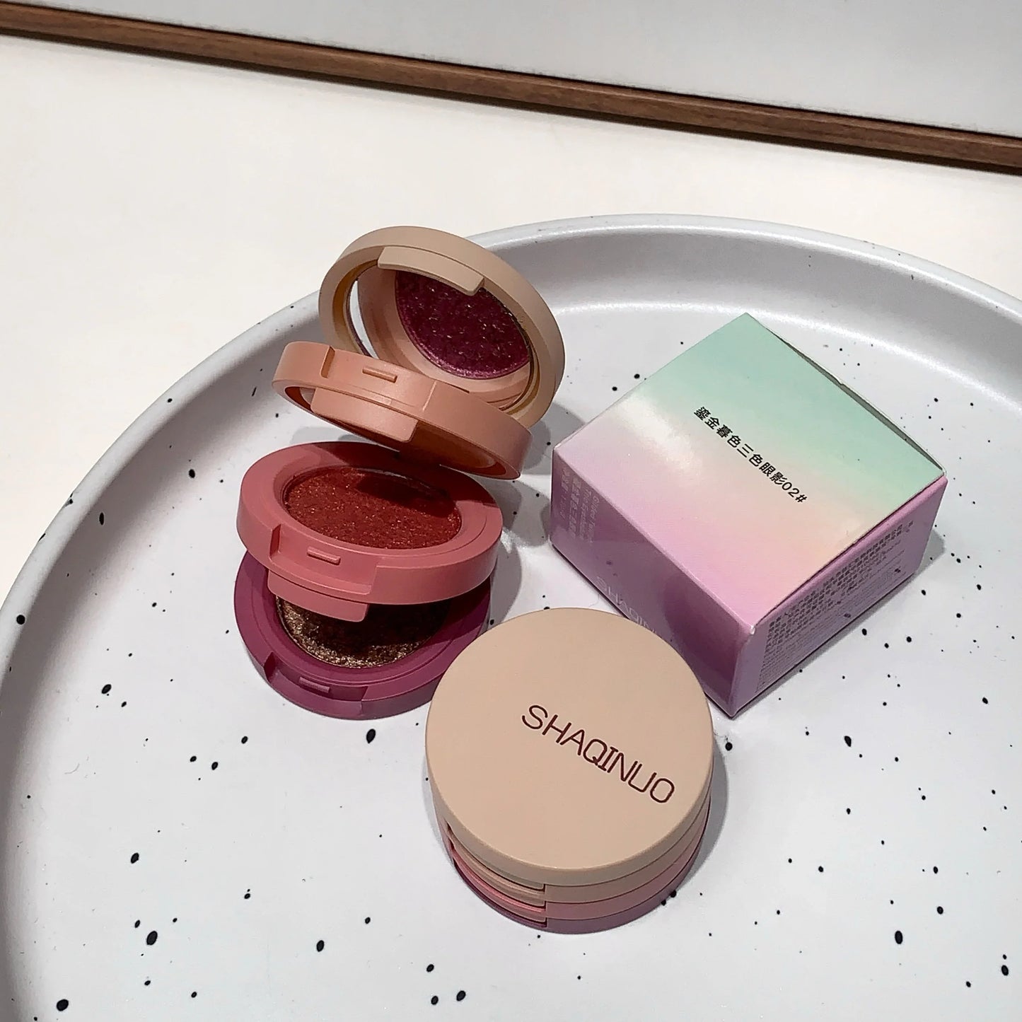 Shaqinuo Earth-tone Eyeshadow Palette